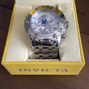 Invicta subaqua watch. Will need a battery.